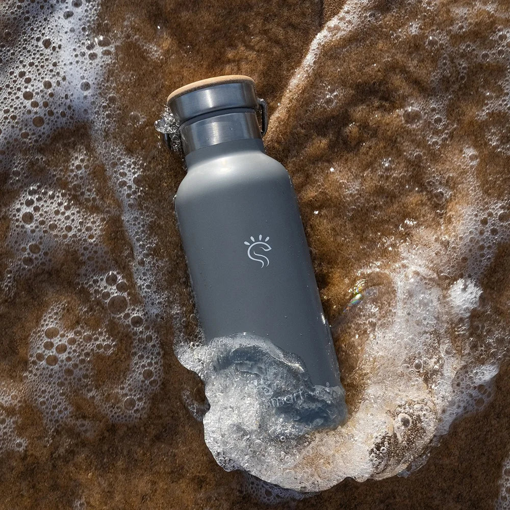 Dove Gray SmartFlask's smart water bottle